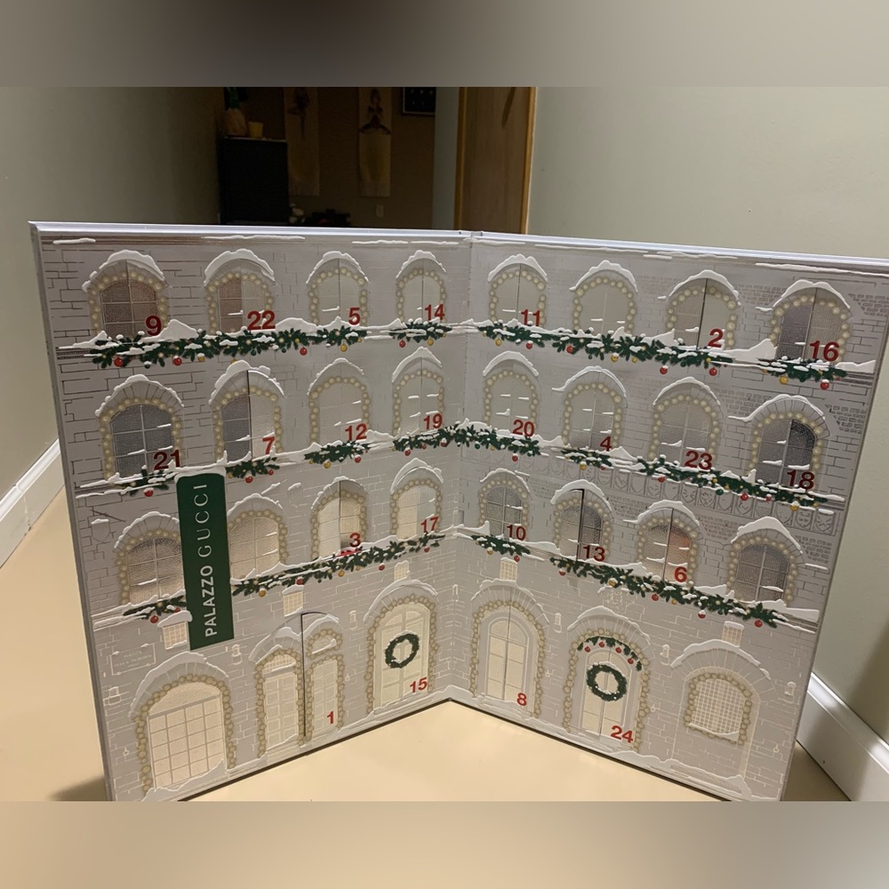 GUCCI Holiday/Christmas 2024 ornament CHOOSE ONE - Picture 3 of 7